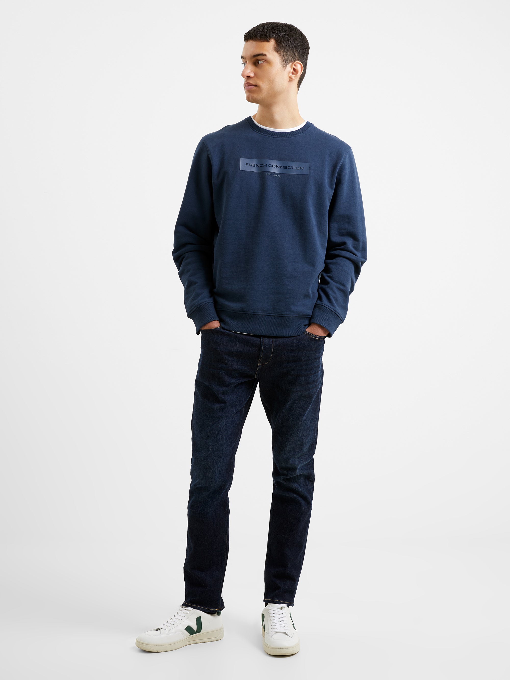Jersey Blockdown de Cuello Redondo - Estilo Moderno y Cálido para Invierno