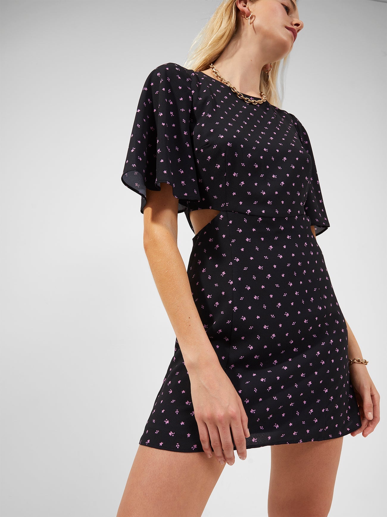 Vestido Corto Augustine Verona en Crepe - Estilo Casual Elegante