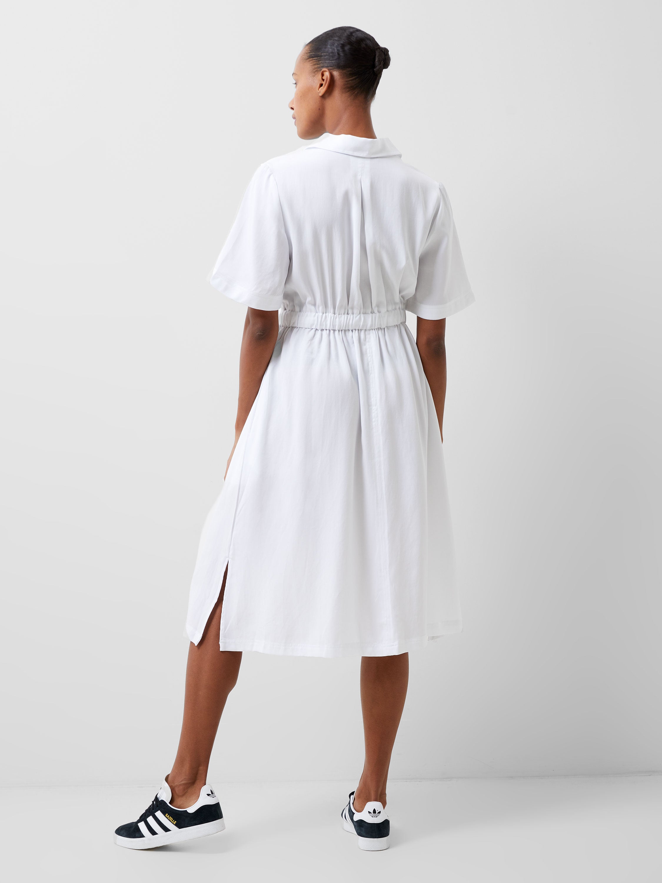 Vestido-Camisa Arielle para Estilo Versátil  

Vestido Tipo Blusa Arielle con Diseño Moderno  

Arielle - Vestido Elegante de Algodón Casual  

Vestido Corto Arielle con Detalles en Botones  

Modelo Arielle: Vestido-Camisa Fememino Primavera-Verano  

Vestido Camisero Arielle para Looks Diurnos y Nocturnos  

Arielle Vestido Transicional con Cuello Clásico  

Vestido-Camisa Estiloso Arielle de Mujer  

Arielle: Vestido Multiusos con Corte Camisero  

Vestido Arielle en Tela Fluida - Estilo Casual y Sofisticado