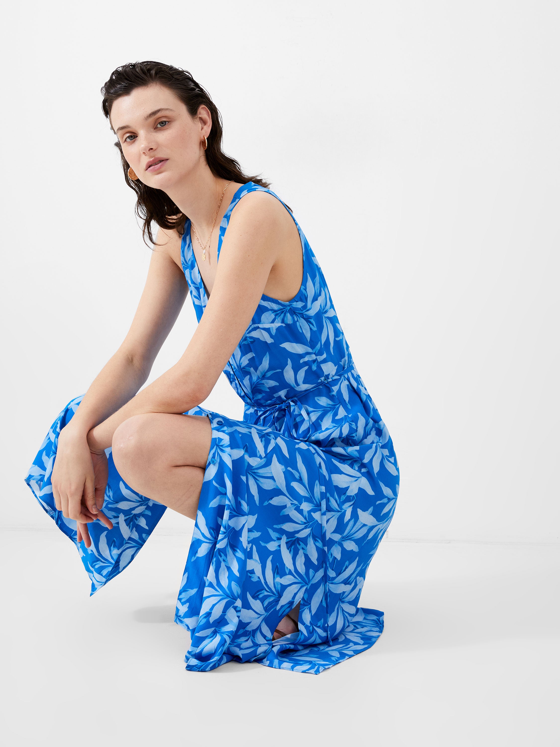 Vestido Mid-Largo Elegante de Moda - Colección Otoño 2023 por Avalina Delphine - Diseño Exclusivo para Mujer