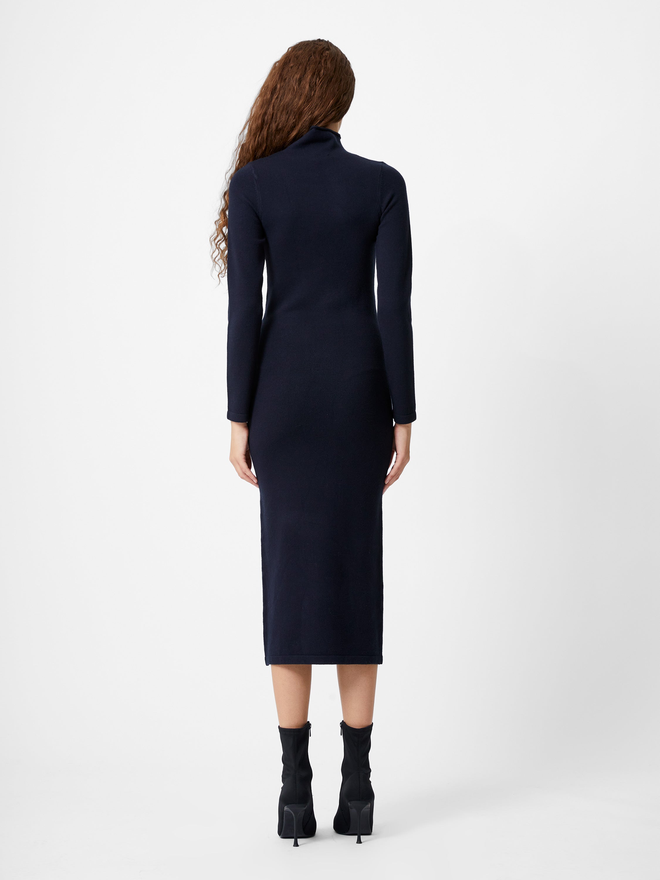 Elegante Vestido Mid-Largo con Cuello Alto en Tejido Ultra Suave