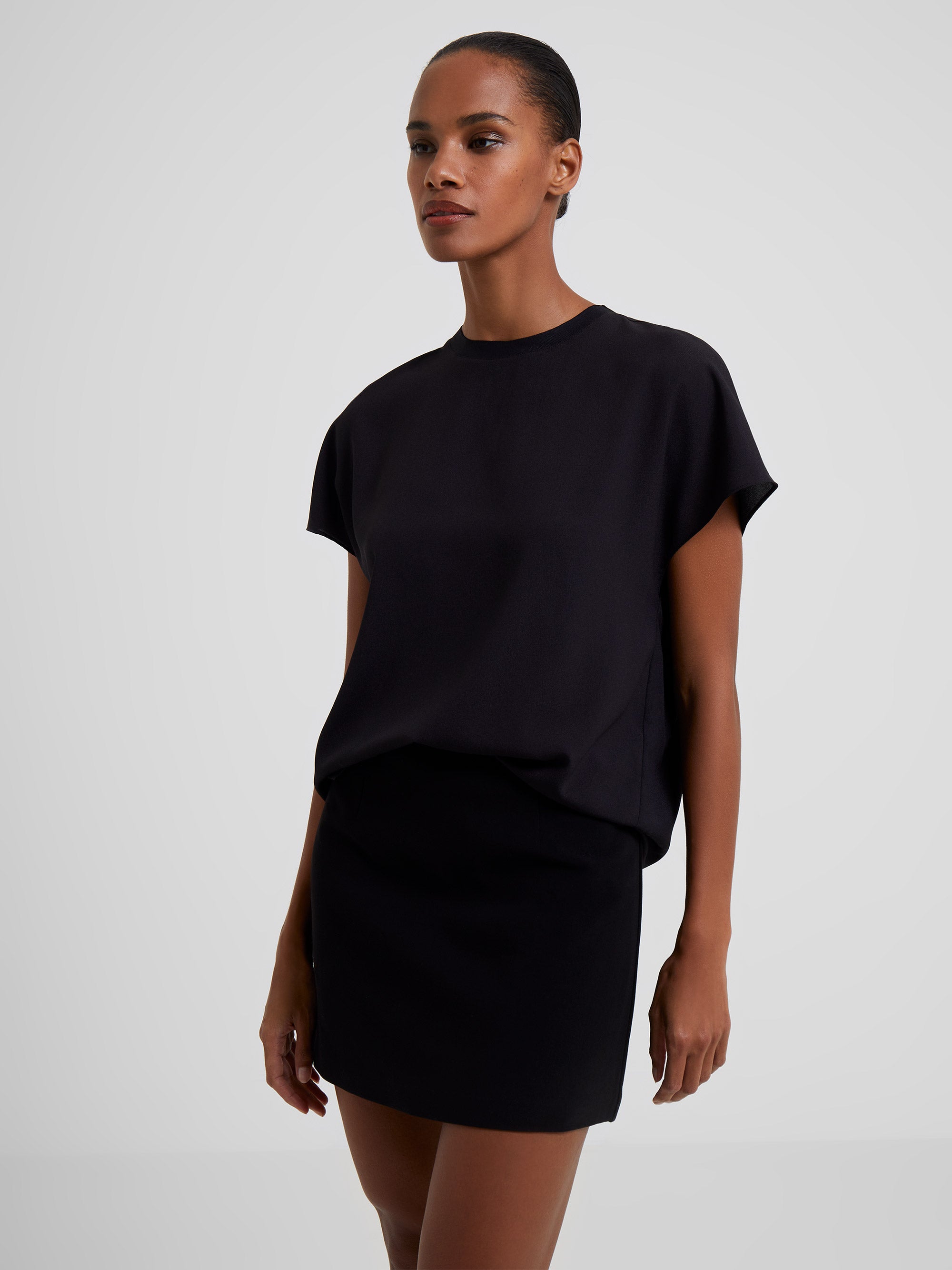 Crepe Light Crew Neck Top