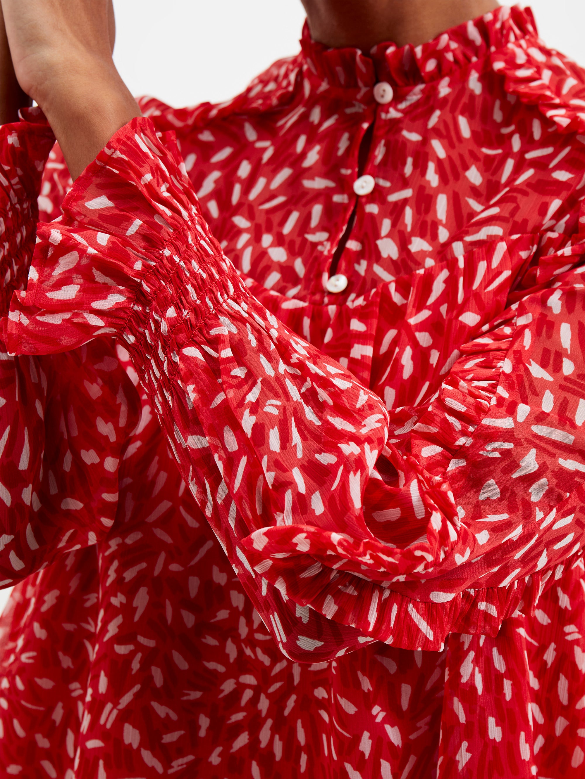 Camiseta Hallie con Volantes Reciclados - Estilo Sostenible Billi
