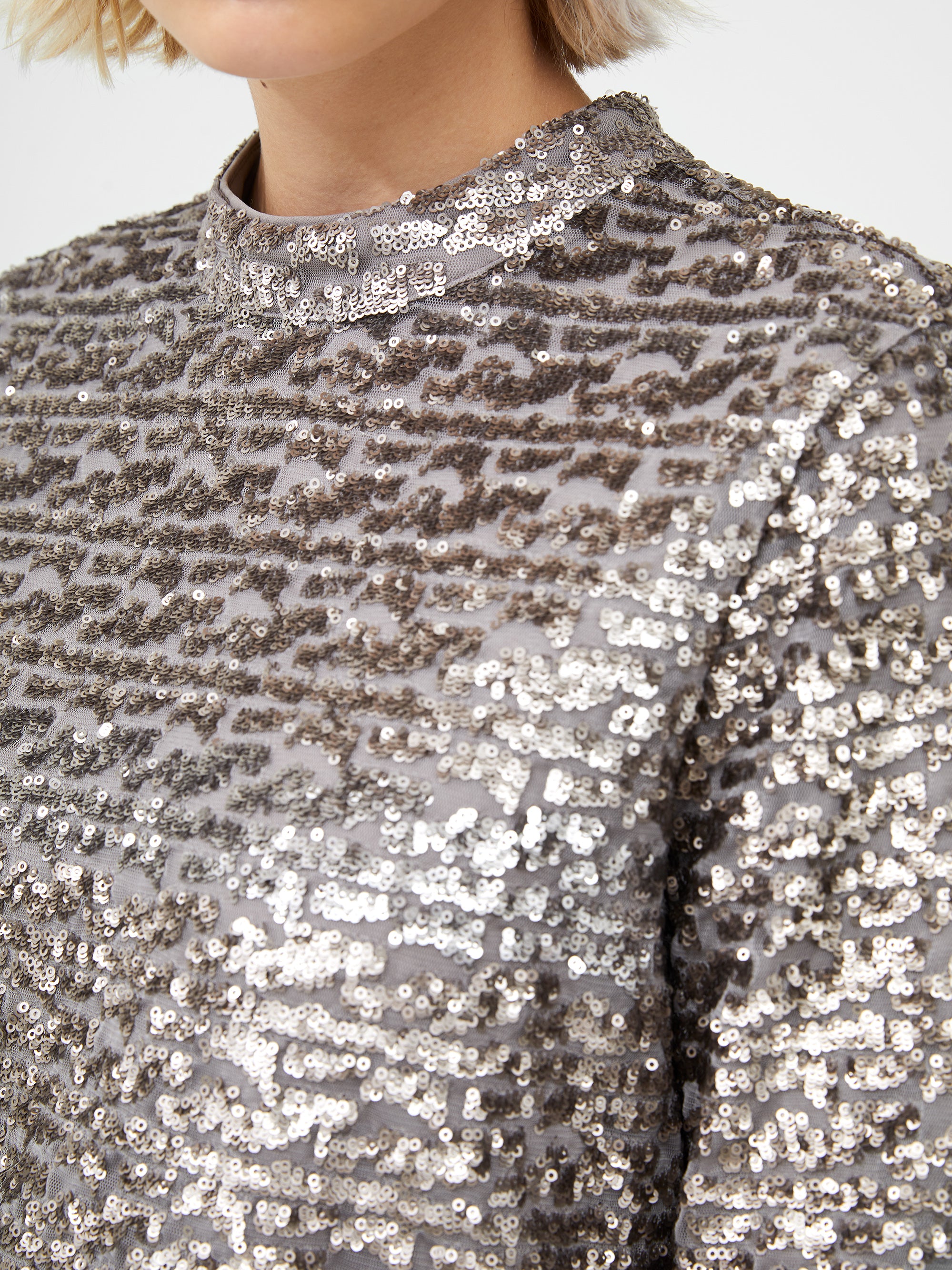 Blusa Adalynn con Lentejuelas Brillantes - Diseño Moderno y Elegante