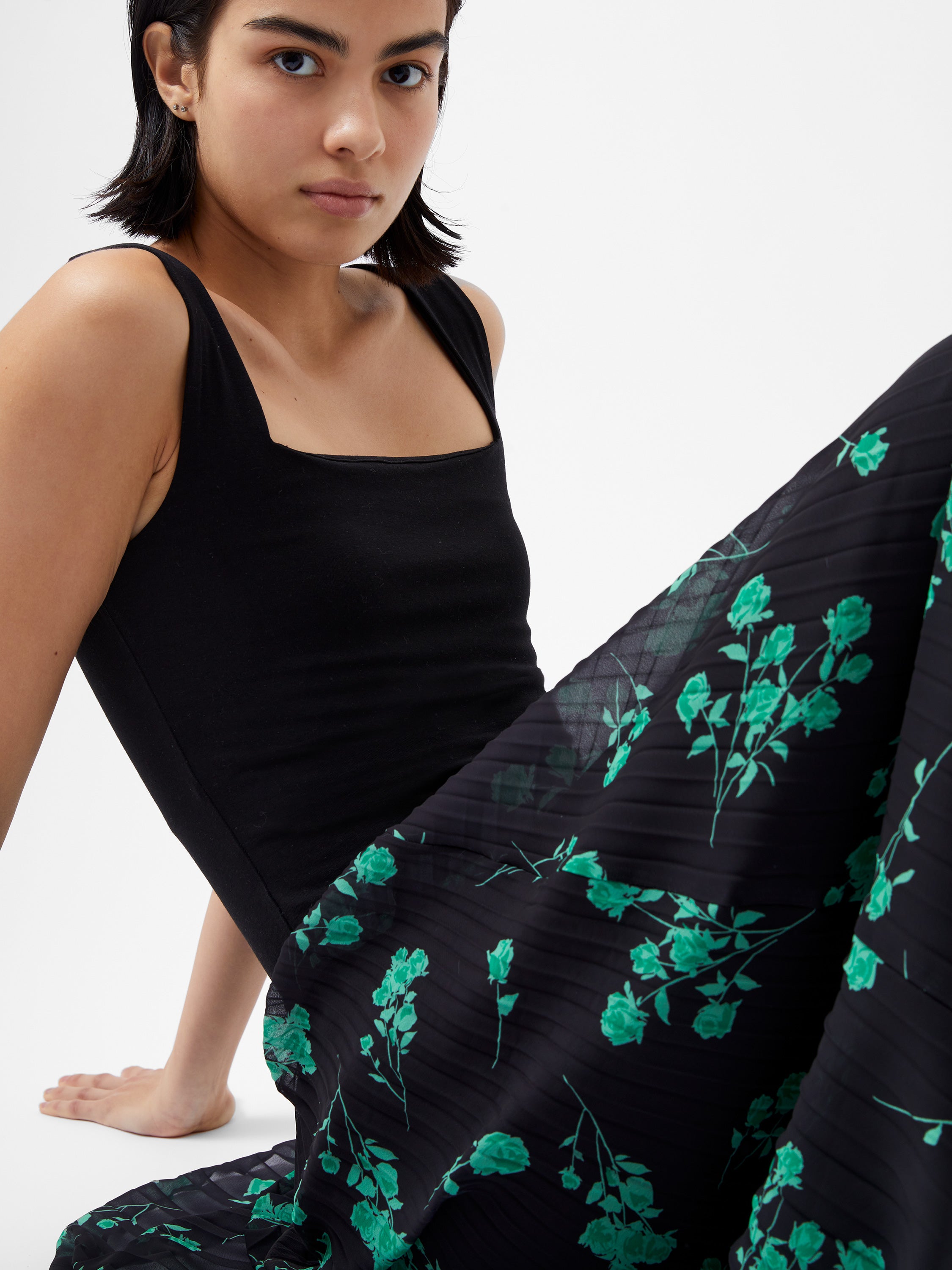 Falda Plisada Alessia con Tejido Reciclado - Estilo Sostenible y Elegante