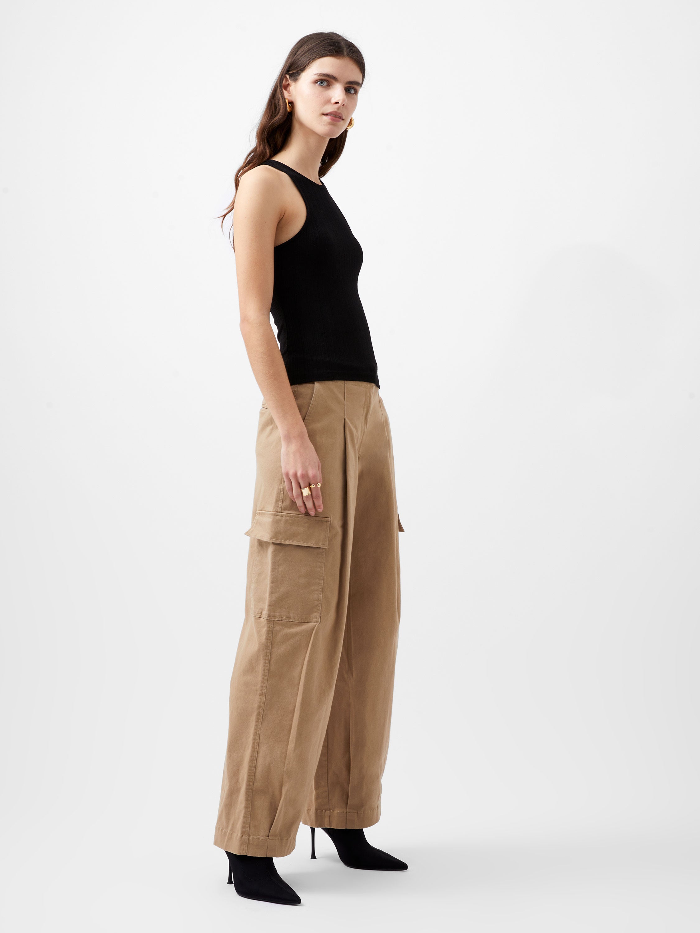 Pantalones Utilitarios Atena en Tela Sarga - Estilo Urbano con Múltiples Bolsillos