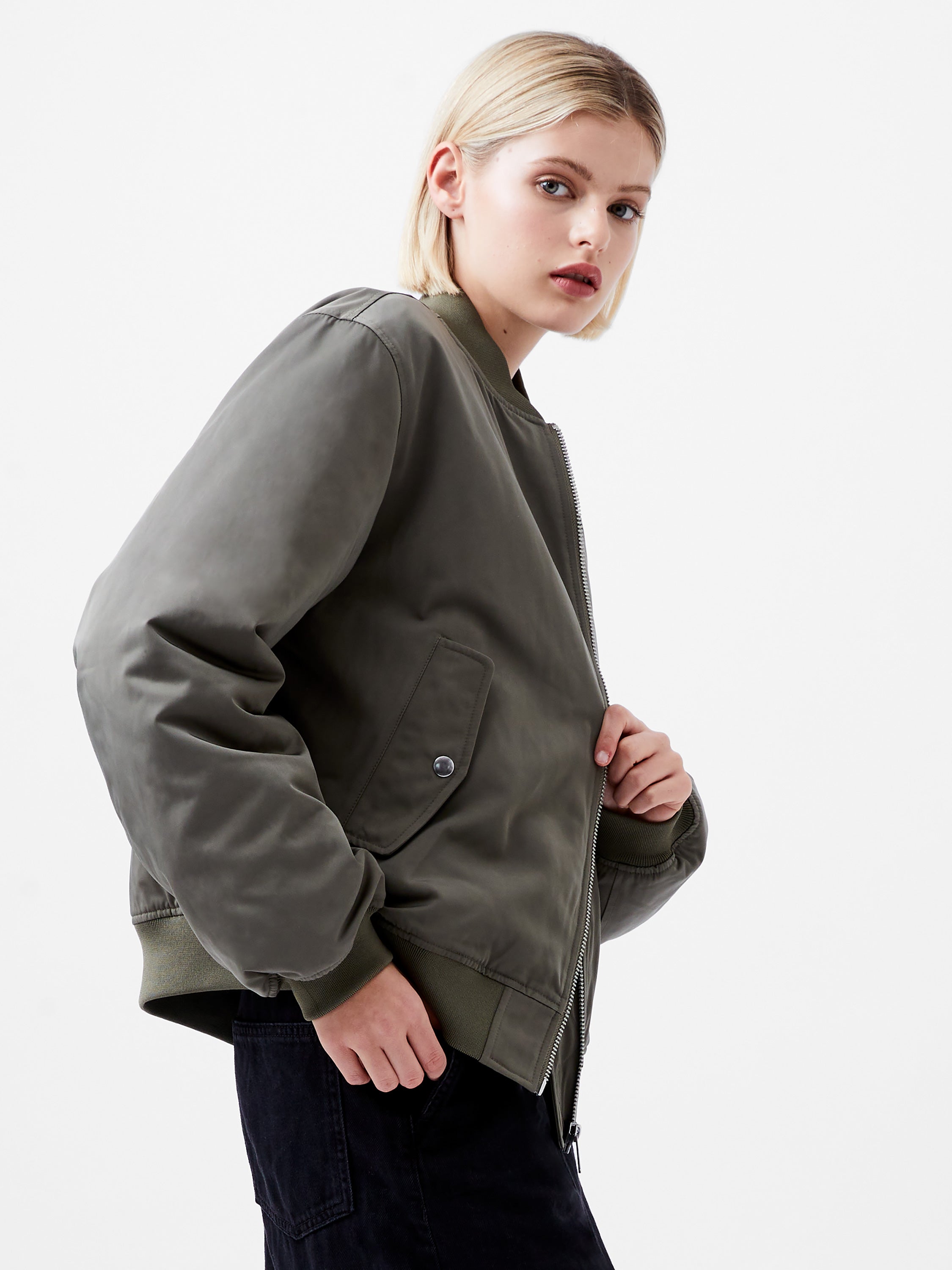Chaqueta Behati Estilo Bomber - Abrigo Moderno de Diseño Exclusivo para Look Urbano