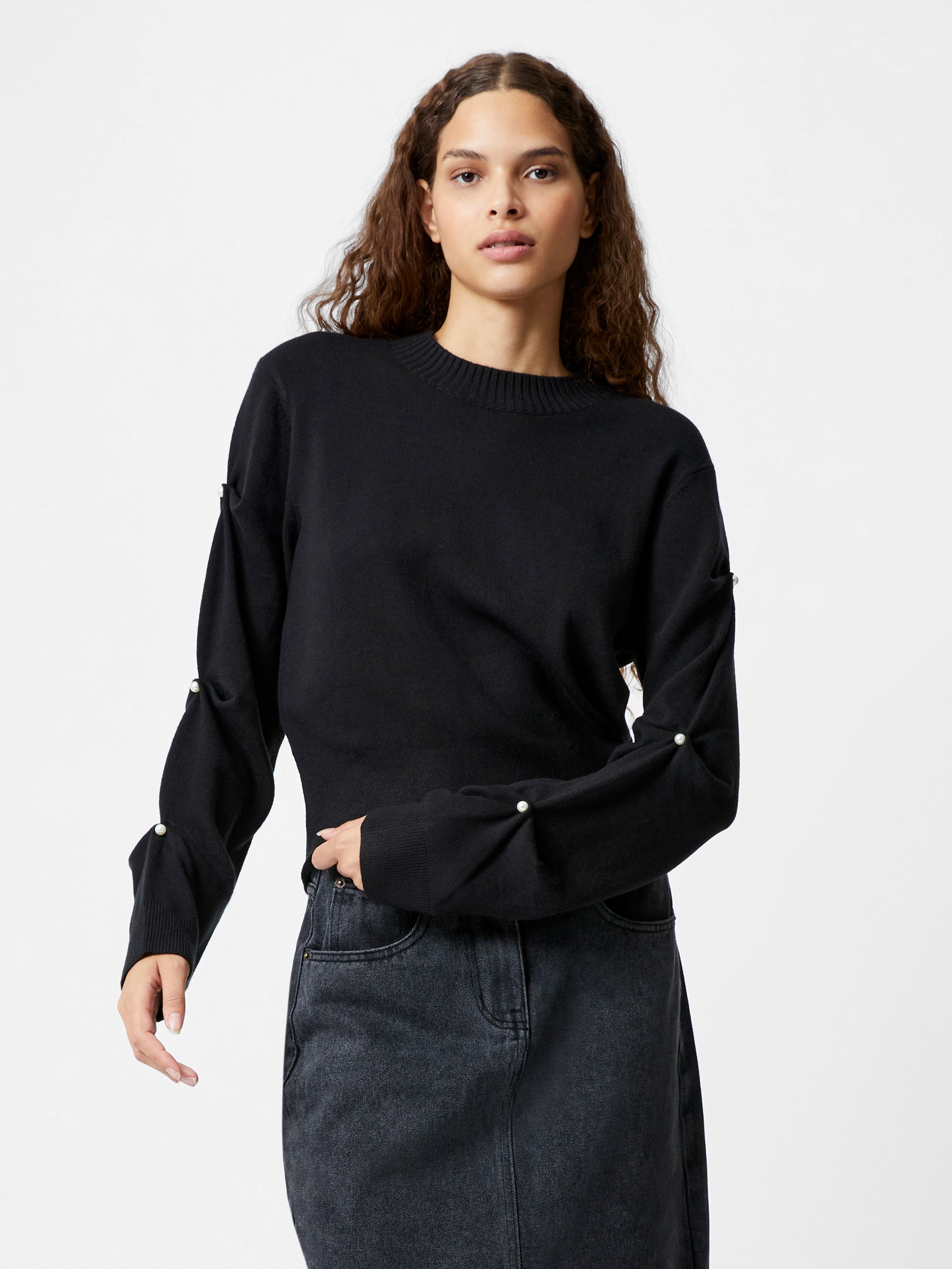 Sweater Suave con Detalles de Perlas Falsas en Mangas y Cuello Redondo