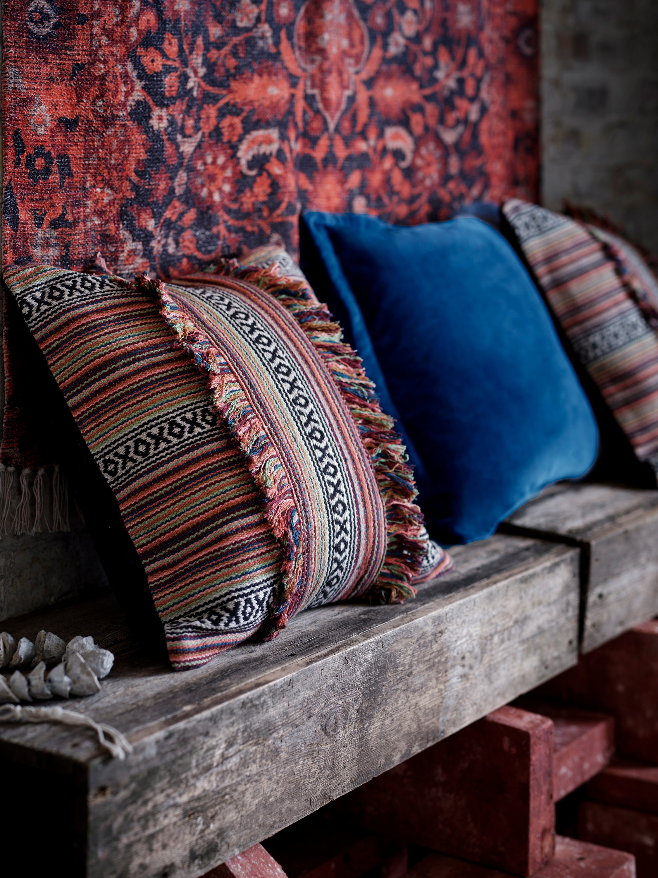 Almohadón Azuela con Flecos Elegantes - Diseño Bohemio para Espacios Modernos