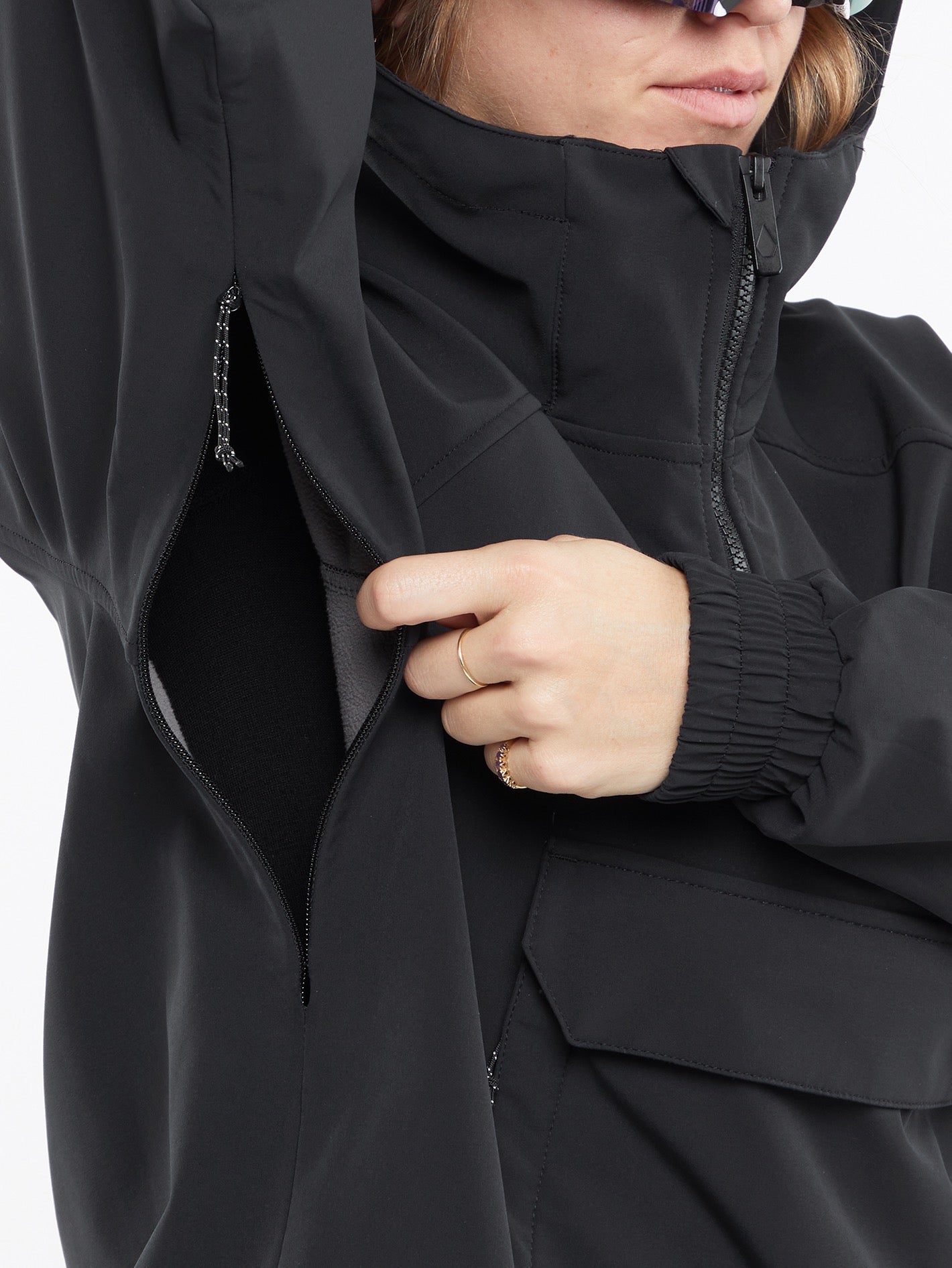 Chaqueta Ultraligera Sinterizada con Elasticidad Integrada - Tono Negro Clásico, Diseño Ergonómico y Comodidad Superior