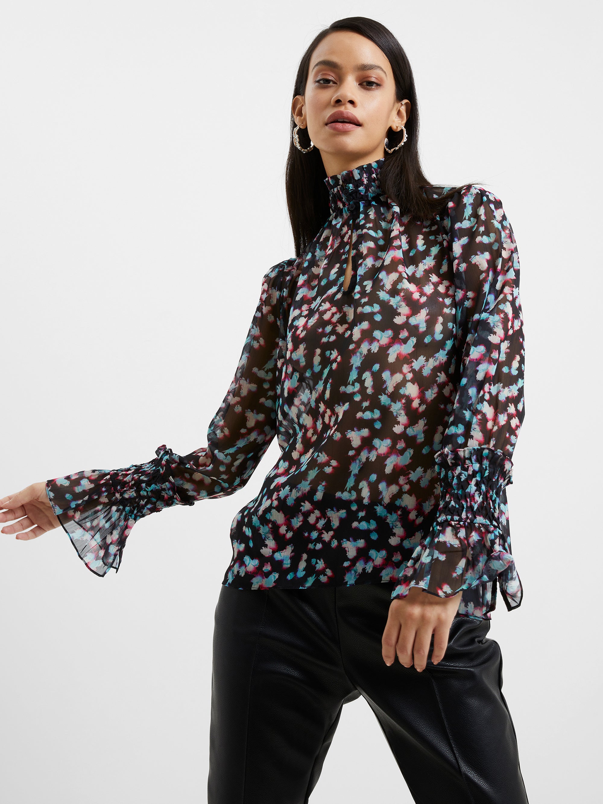 Blusa Hallie de Cuello Alto - Material Reciclado Eco-Friendly por Anye