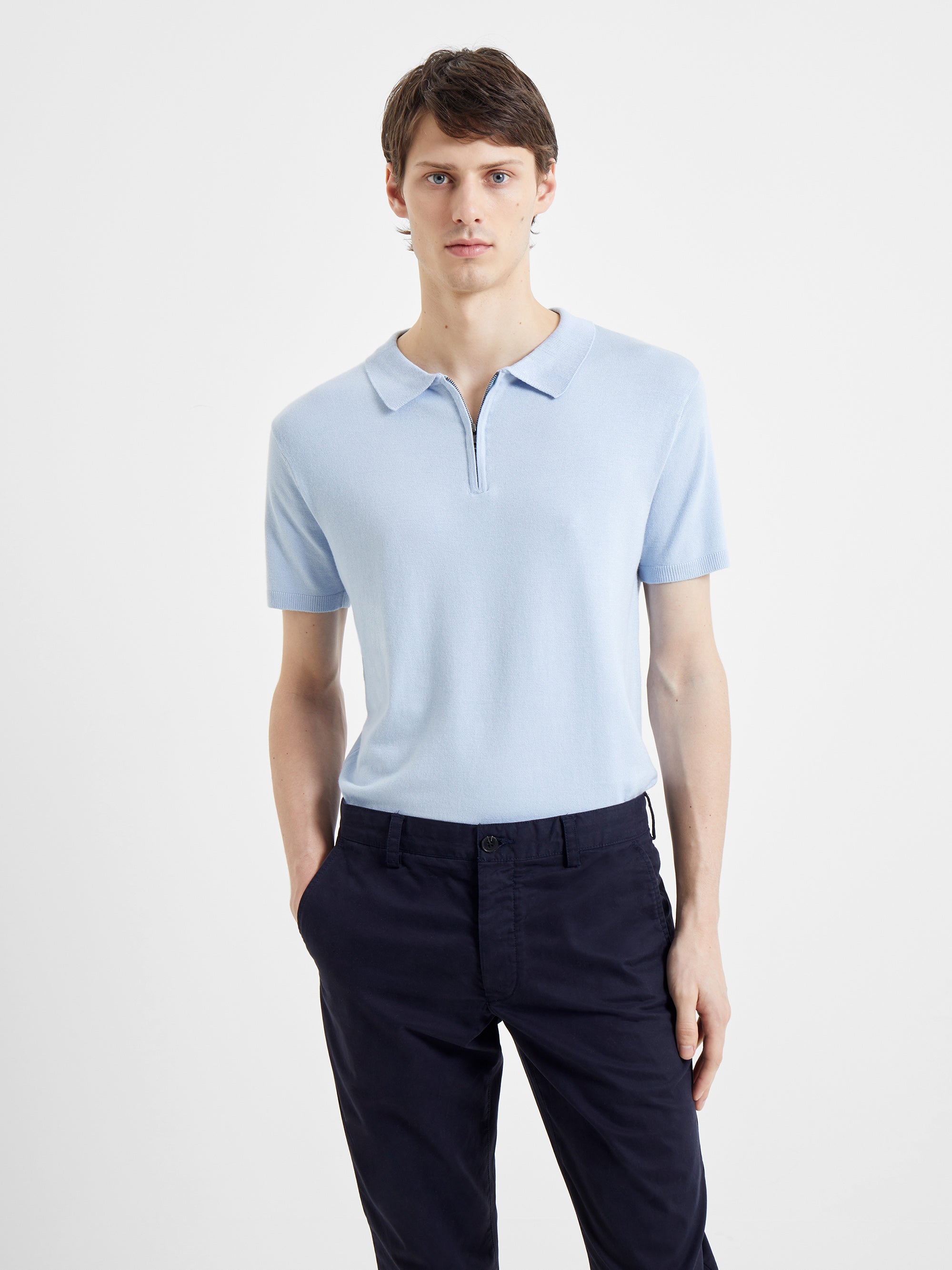 Camiseta Polo con Media Cremallera y Cuello Clásico - Diseño Moderno en Tejido Premium