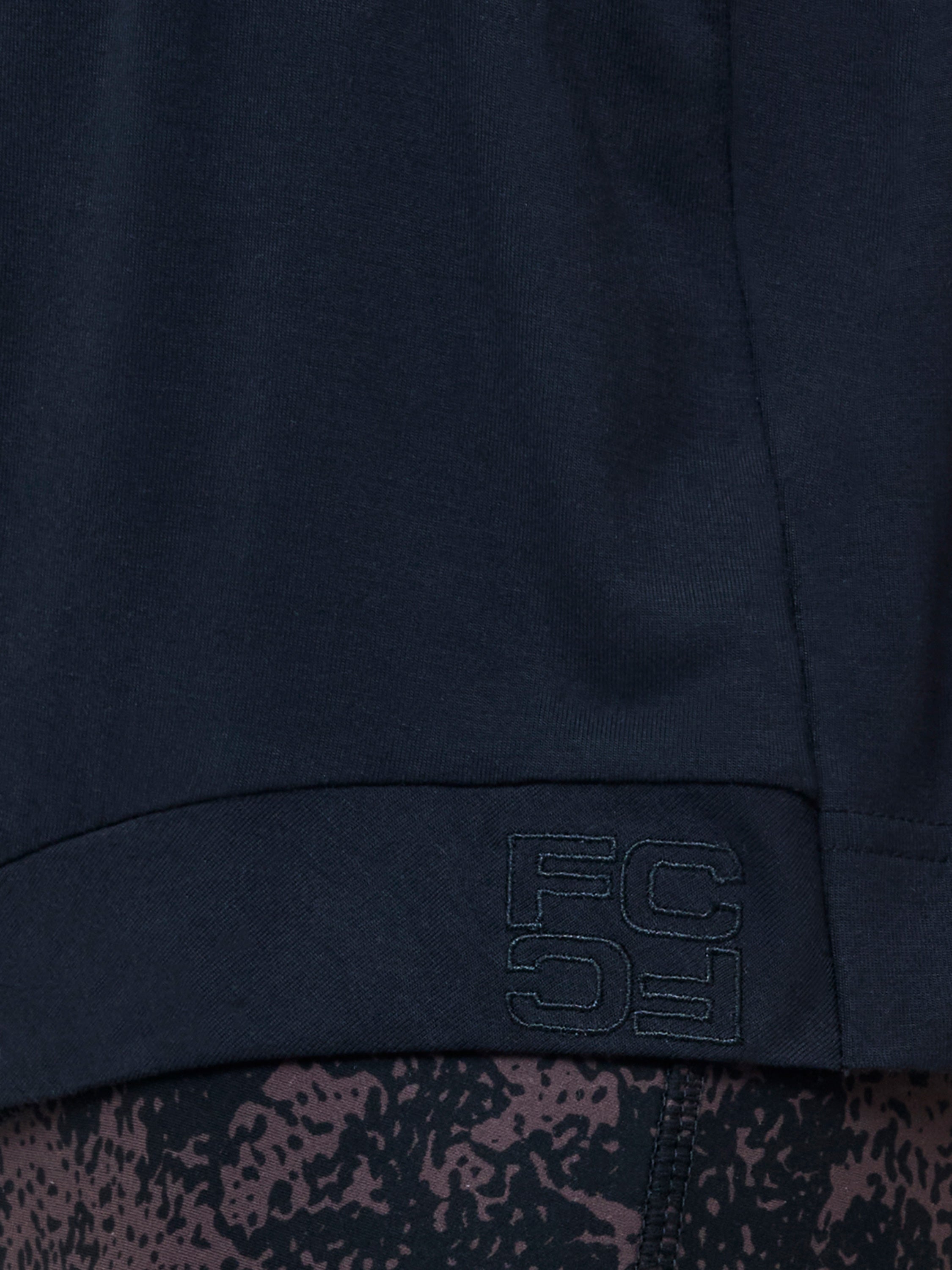 Chaleco Negro de Punto con Detalle de Nudo Estiloso