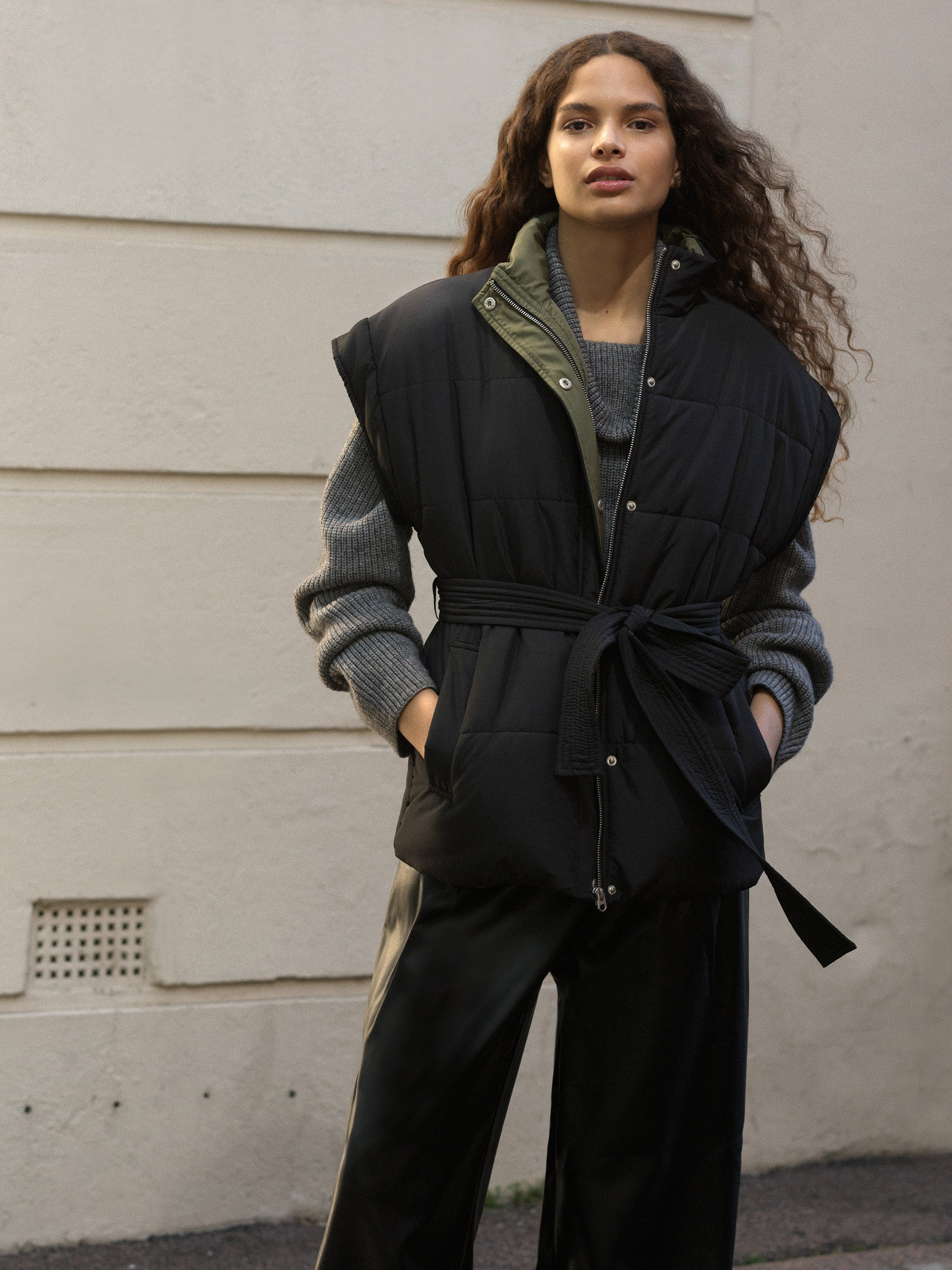 Chaleco Acolchado Eco-Amistoso Auden - Material Reciclado Ligero Impermeable para Moda Sostenible
