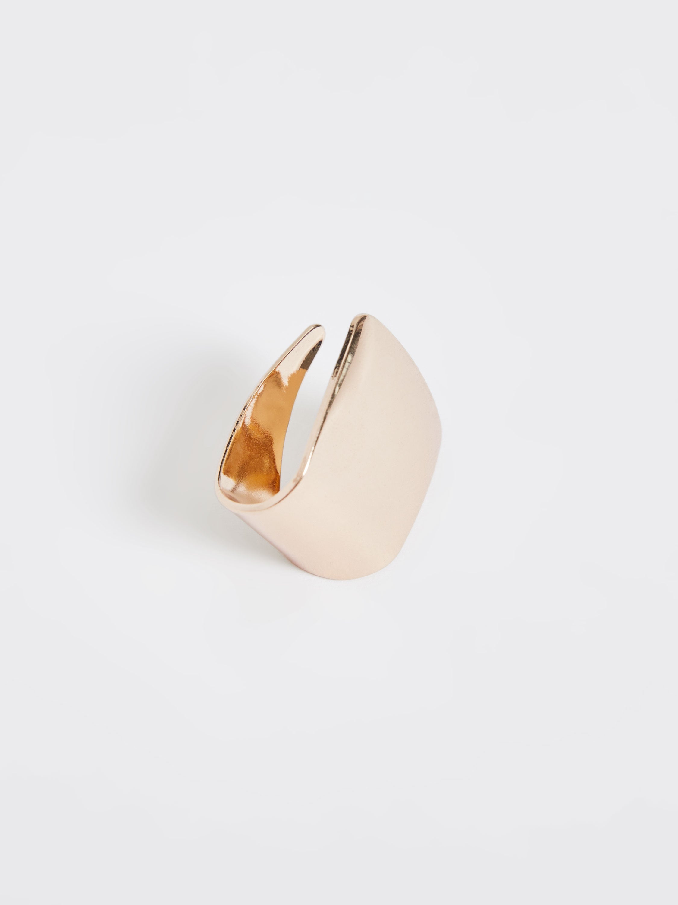 Aros Cuadrados con Inspiración en Diseño Estructural